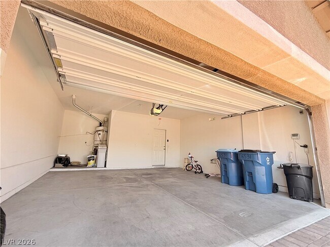 Building Photo - 6531 Dunns River St