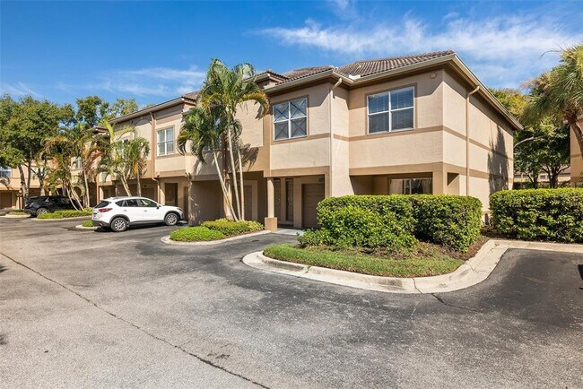 Building Photo - 910 Normandy Trace Rd