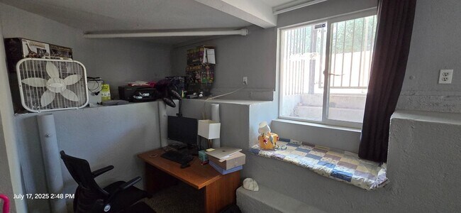 Building Photo - 2051 Rancho Dr