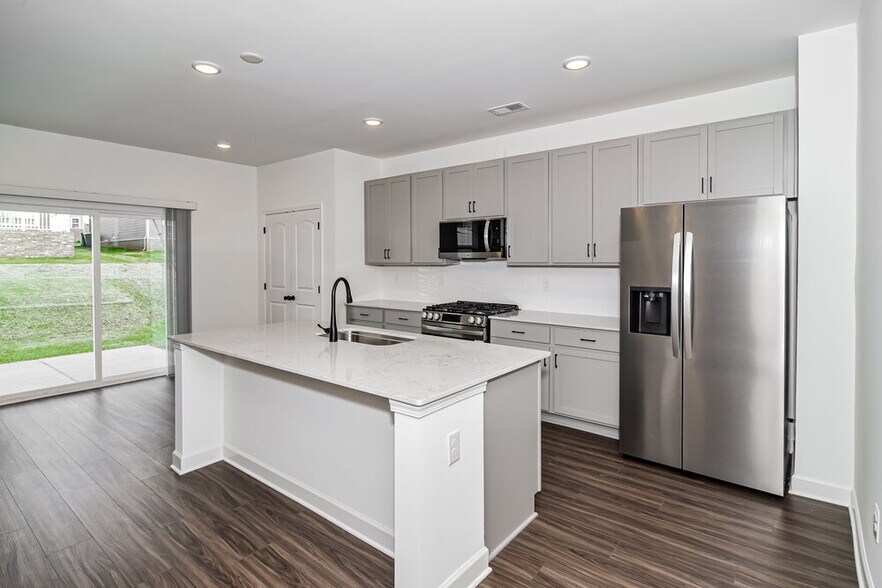 Building Photo - 249 W Millbrook Dr