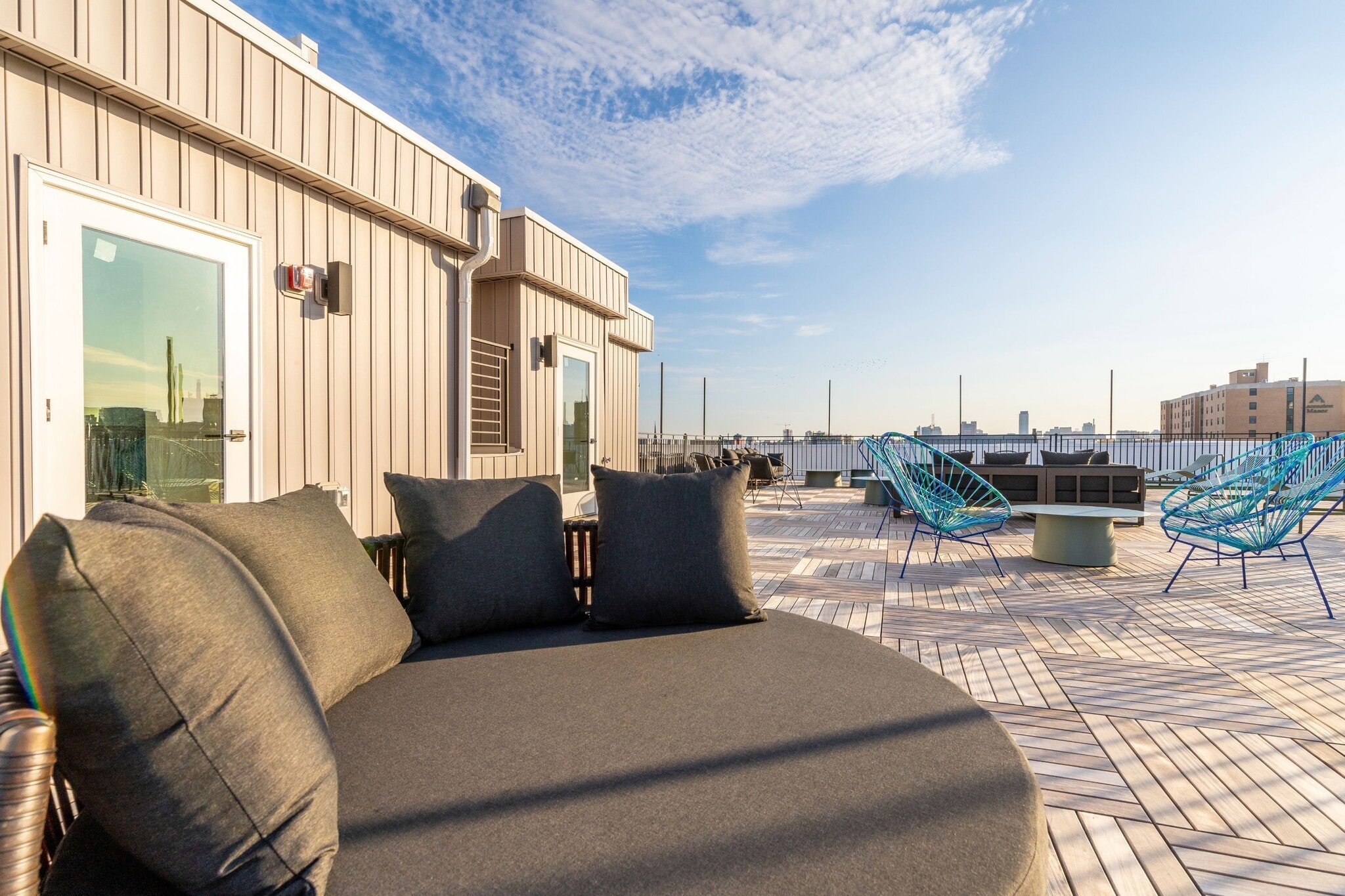 Building Photo - 629 W Girard Ave