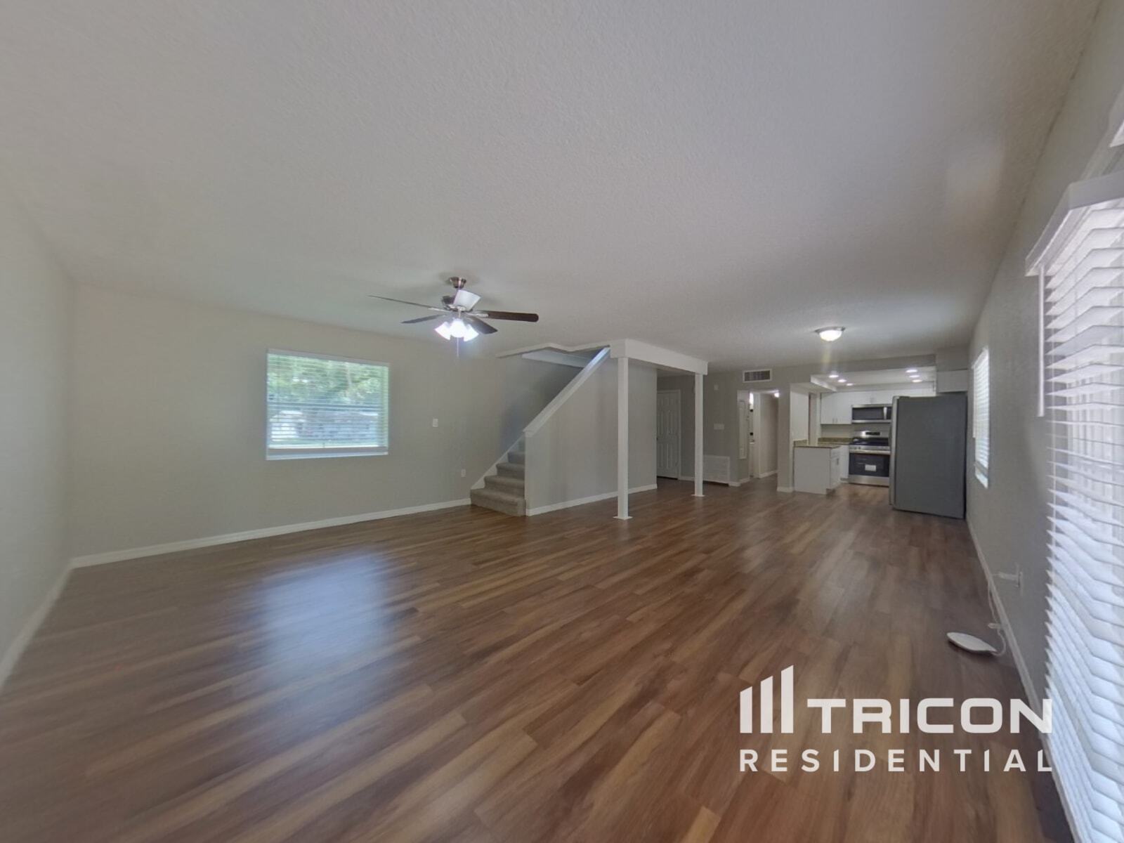 Building Photo - 4011 Palm Dr