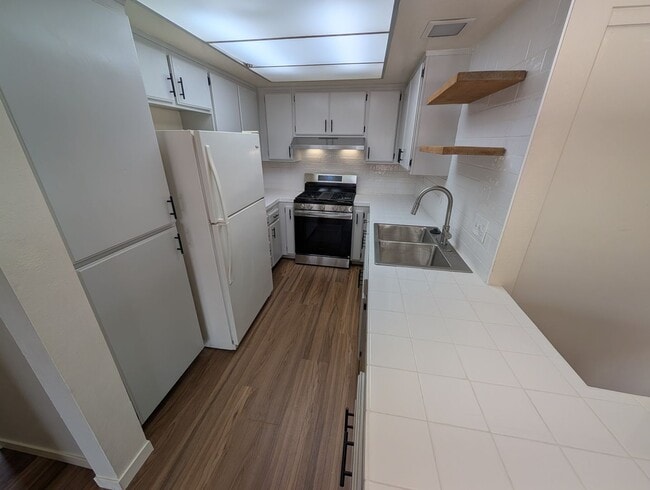 Building Photo - 926 Oleander St