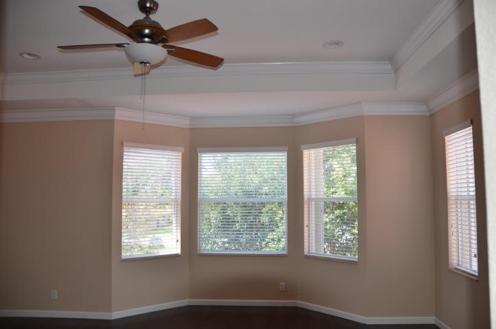 Building Photo - 37 Country Lake Cir