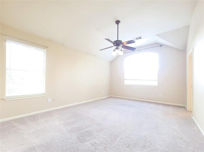 Building Photo - 3/BR, 2.5/BA Two-Level Home in Round Rock!