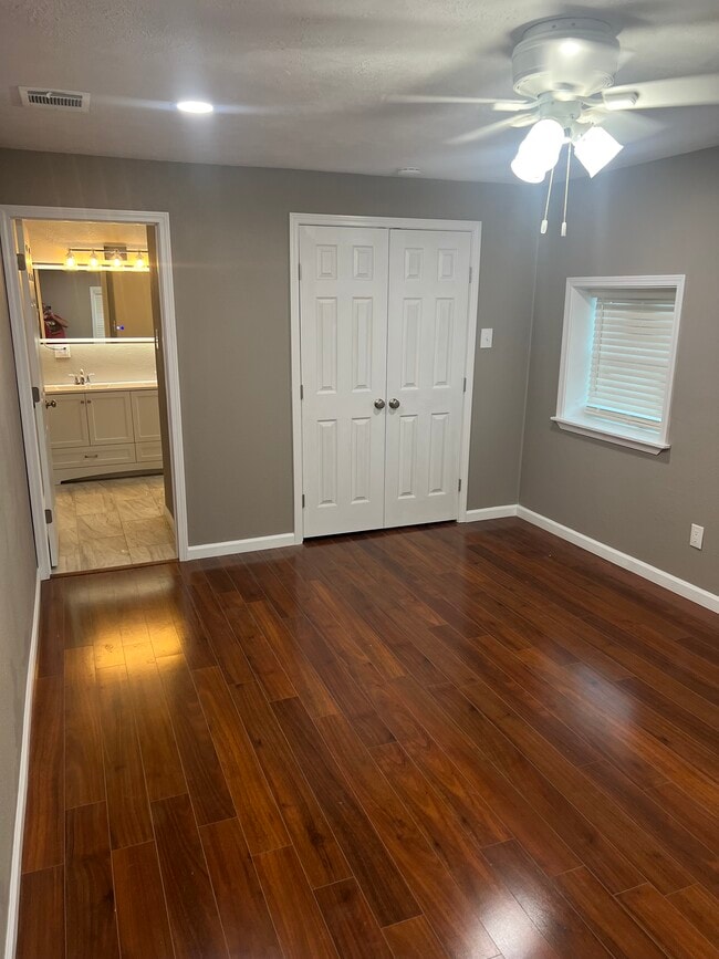 Building Photo - 7984 Fm