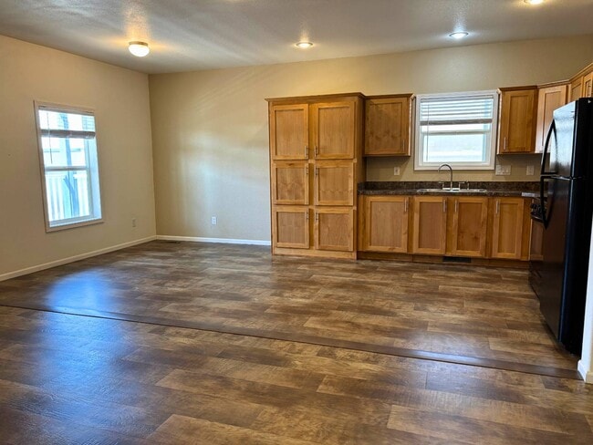 Building Photo - 350 Lee Ave