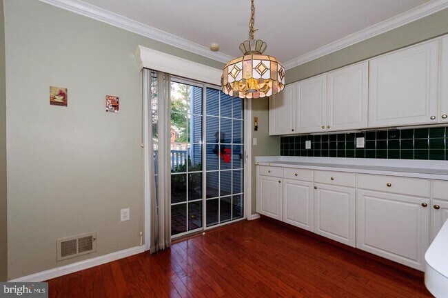 Building Photo - 109 Deer Run Ct