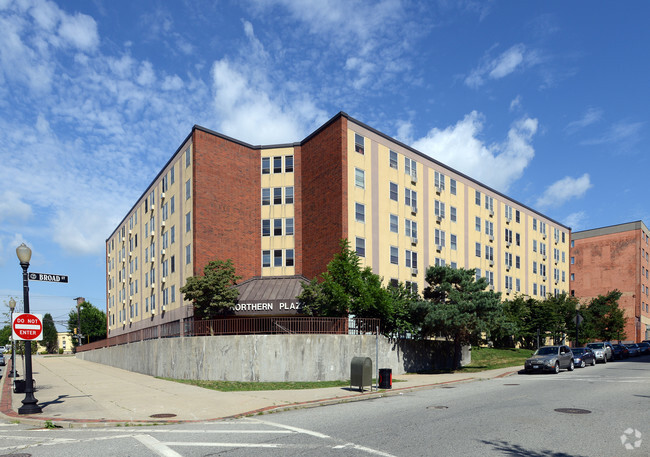 Primary Photo - Northern Plaza Apartments