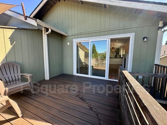 Building Photo - 8443 Delridge Wy SW