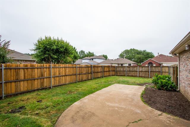 Building Photo - 2104 Regency Dr