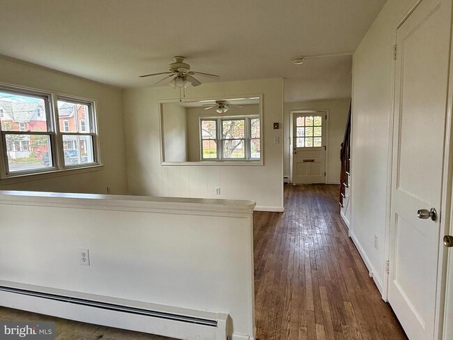 Building Photo - 742 S Matlack St