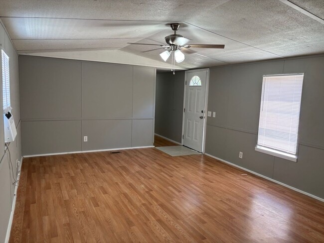 Building Photo - 2 BED, 2 BATH MOBILE HOME LOCATED IN CANDOR