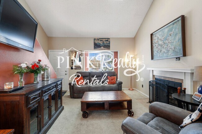 Building Photo - 3395 Beechwood Ct