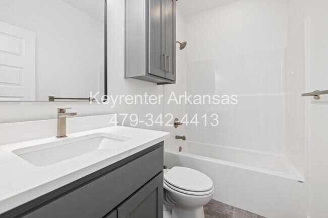 Building Photo - Brand New Duplex in Fayetteville!