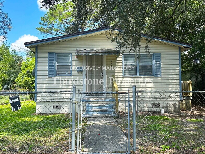 Building Photo - 1173 W 27th St