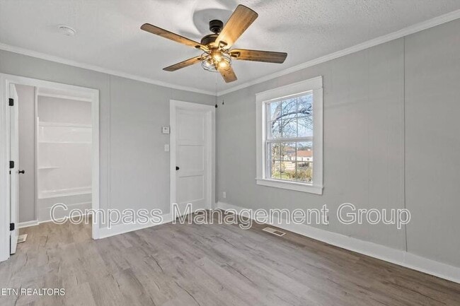 Building Photo - 3615 Lilac Ave