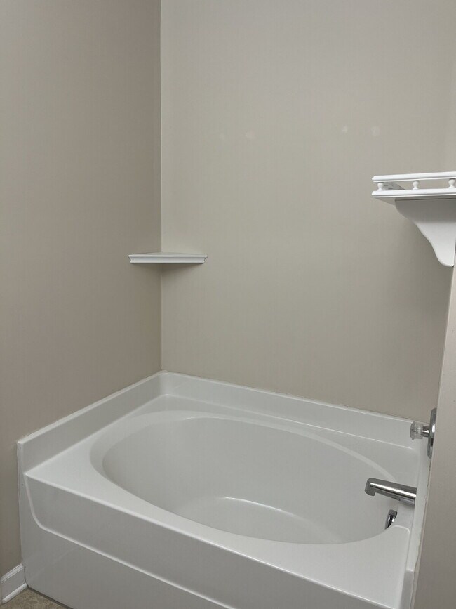 Building Photo - "Charming 3-Bed Home on Kemberton Court: Spacious Living with 2.5 Baths in Nolensville!" Communit...