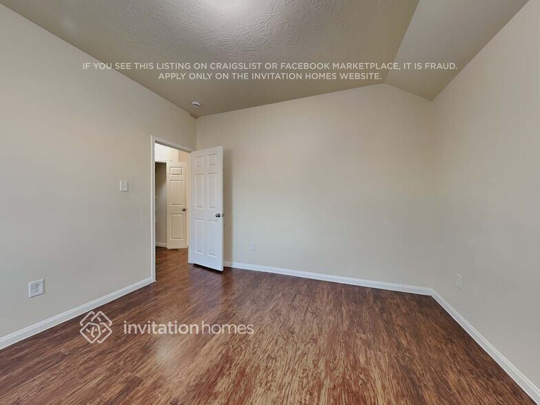 Building Photo - 12618 Mountain Daisy Rd