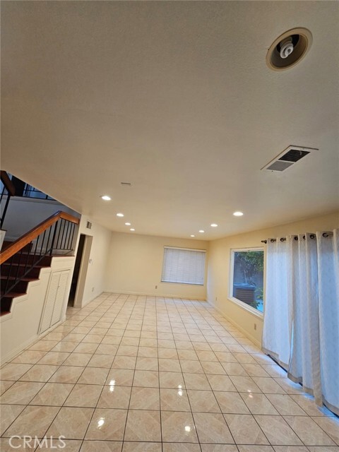 Building Photo - 125 Avenida Grulla