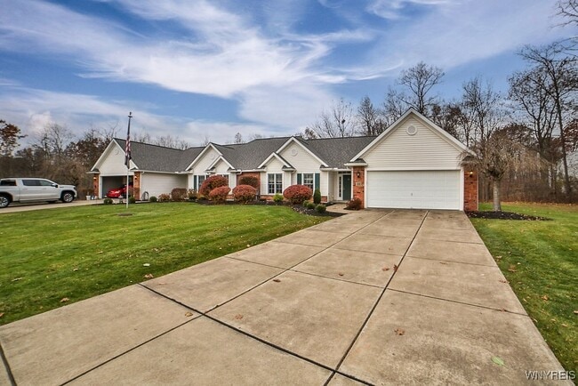 Building Photo - 480 Whitehaven Rd