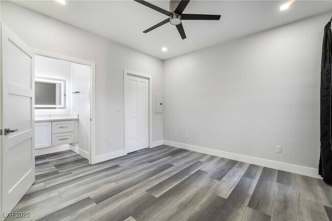Building Photo - 45 Maleena Mesa St