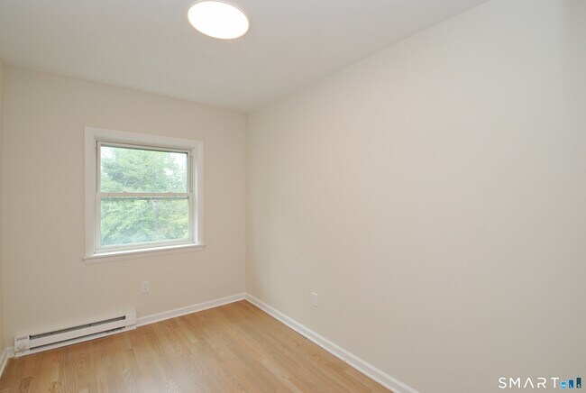 Building Photo - 306 Courtland Ave