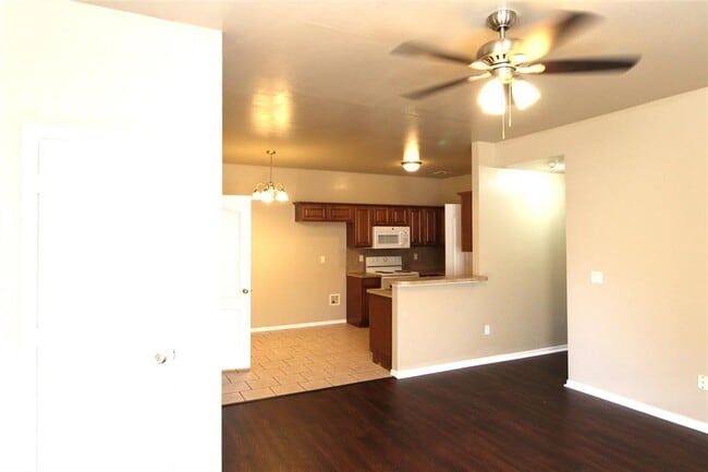 Building Photo - 4508 SE 77th St