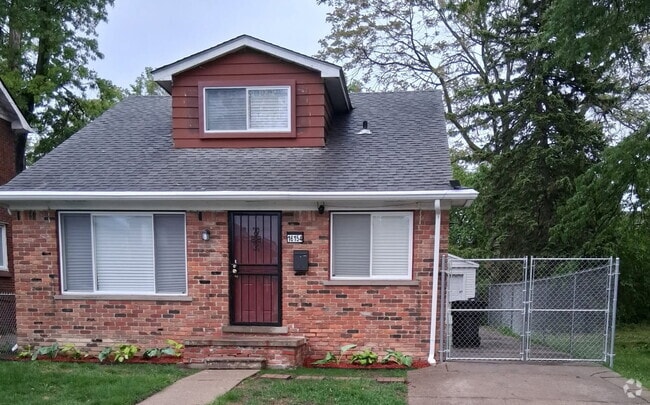 Building Photo - 16154 Manor