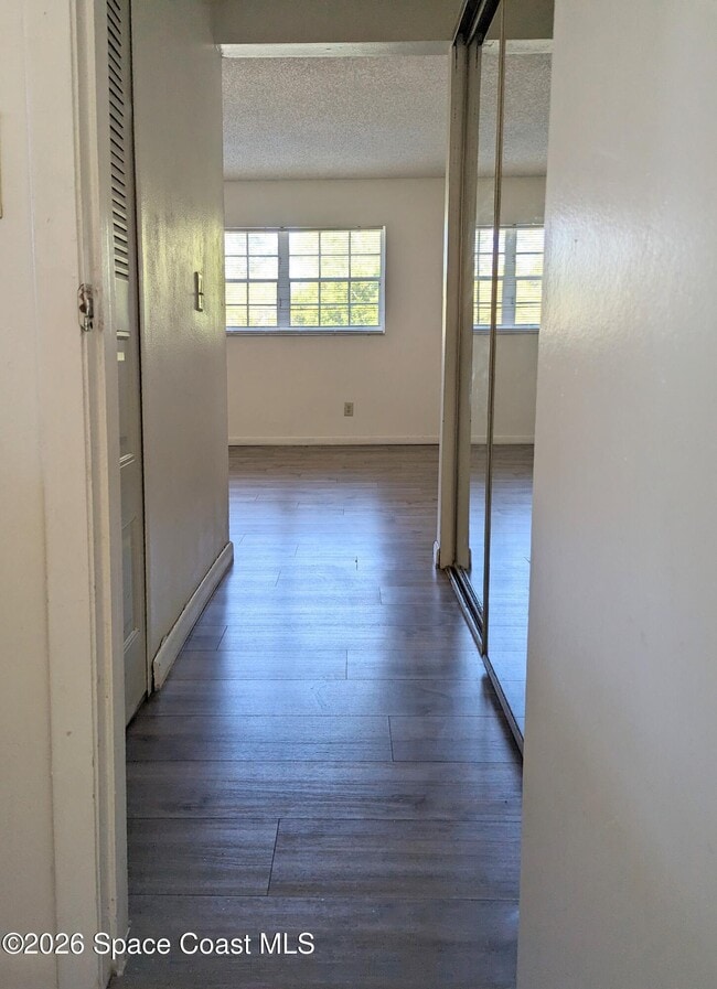 Building Photo - 1600 Sunny Brook Ln