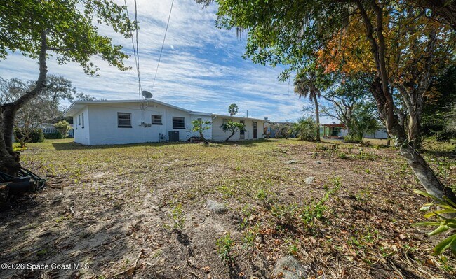 Building Photo - 3332 Elder St