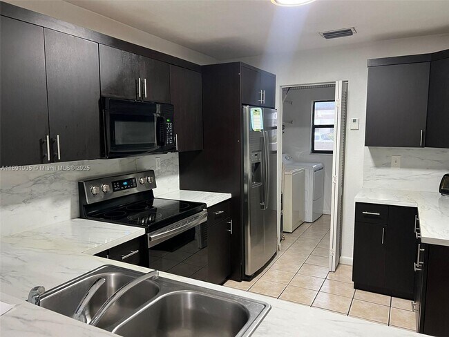 Building Photo - 13301 SW 88th Terrace N