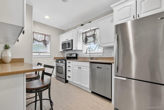 Building Photo - 34 Ridge Rd