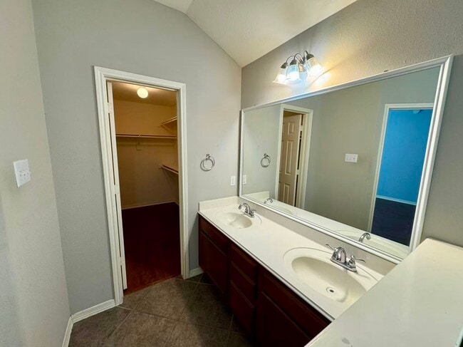 Building Photo - 6418 Black Bamboo Ln