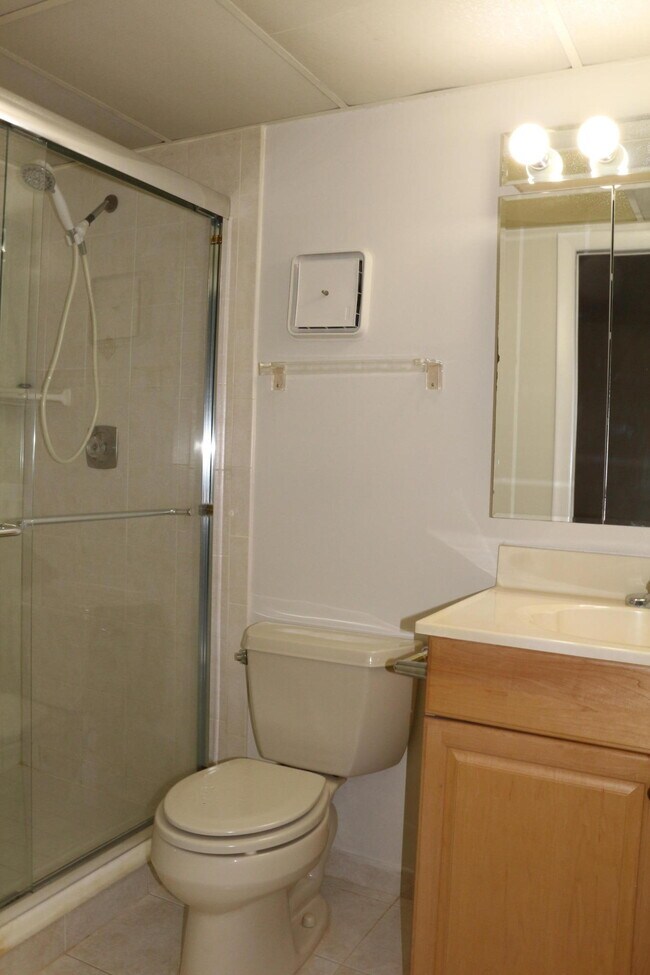 Building Photo - 5220 Las Verdes Cir