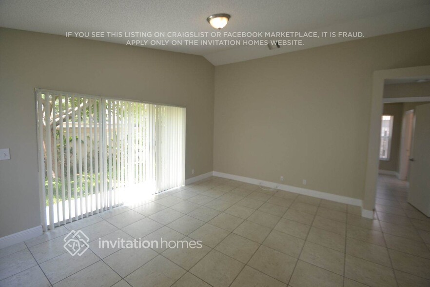 Building Photo - 6249 Island Way