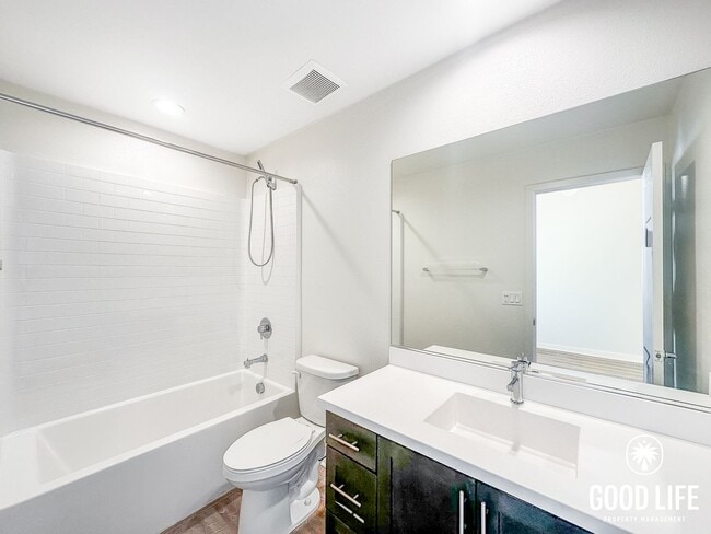 Building Photo - SD: Modern 3BD/3.5BA Townhome in Otay Ranch with Bonus Room, Private Patio & Whole-Home Water Sof...