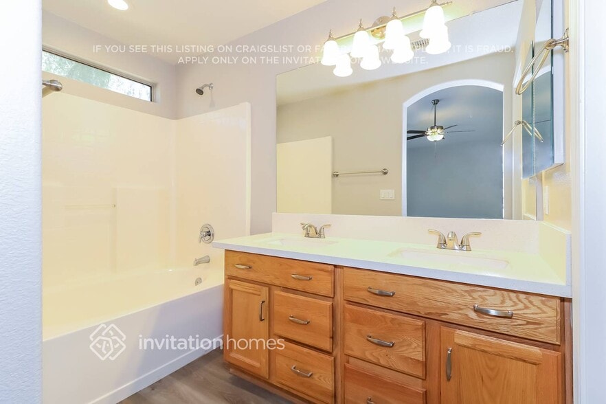 Building Photo - 14838 W Lamoille Dr