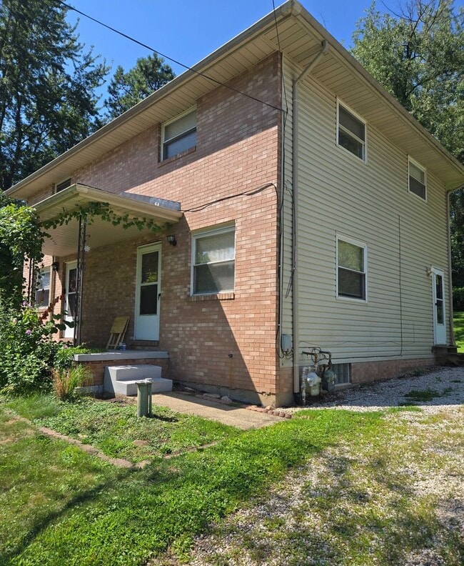 Building Photo - 5085-5085 Quincy St NW