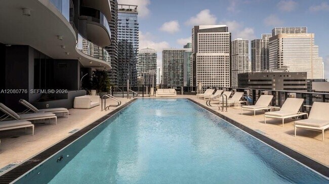 Building Photo - 1000 Brickell Plaza