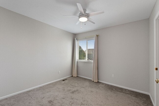 Building Photo - Beautiful 4 bedroom in Observatory Village