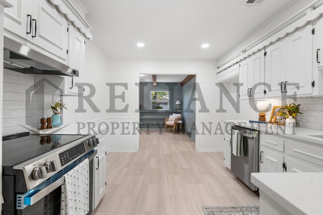 Building Photo - 1126 Farmstead St