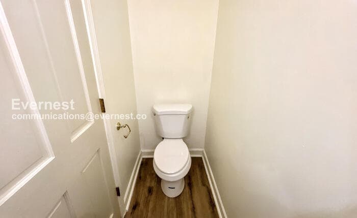 Building Photo - 107 Westover Park Ct