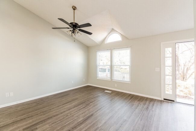 Building Photo - Spacious 3-bedroom Home in Irmo, SC