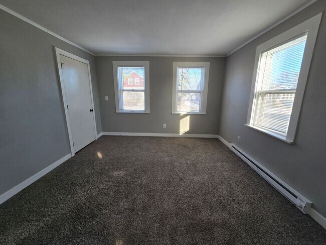 Building Photo - 503 W 5th Ave