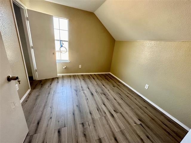 Building Photo - 307 Kings Way Dr