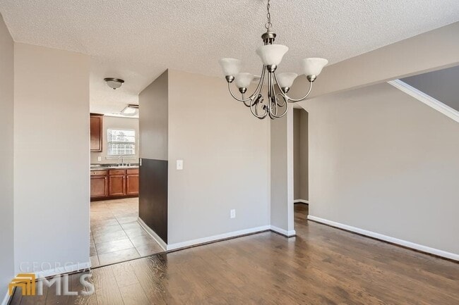 Building Photo - 145 Cotton Dr