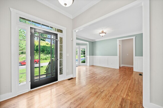 Building Photo - 521 Wooded Mountain Trail