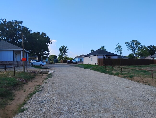 Building Photo - 1006 Wooded Holw Ct
