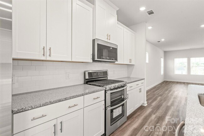 Building Photo - 7136 Bryce Ave